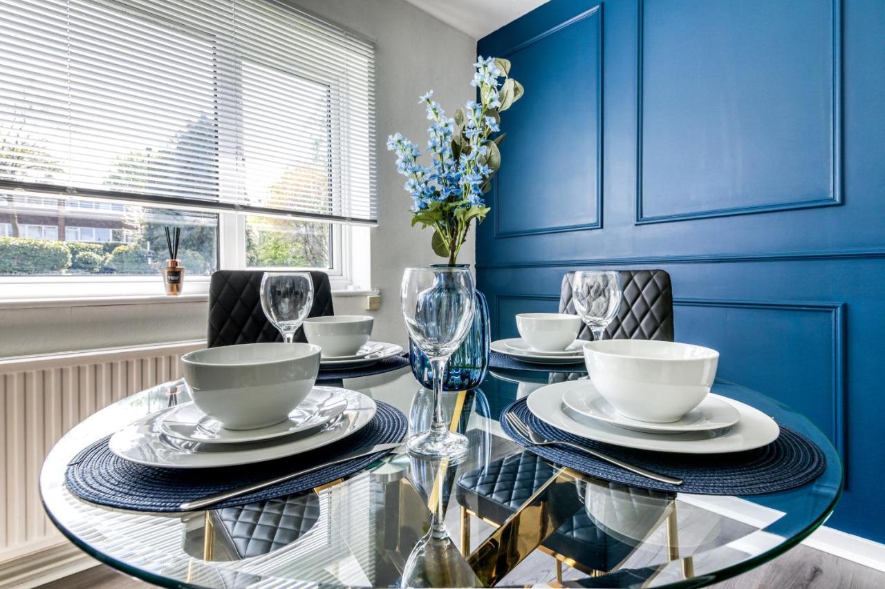 Contemporary 4 Bedroom Detached House With Parking And City Links Croydon Exteriér fotografie